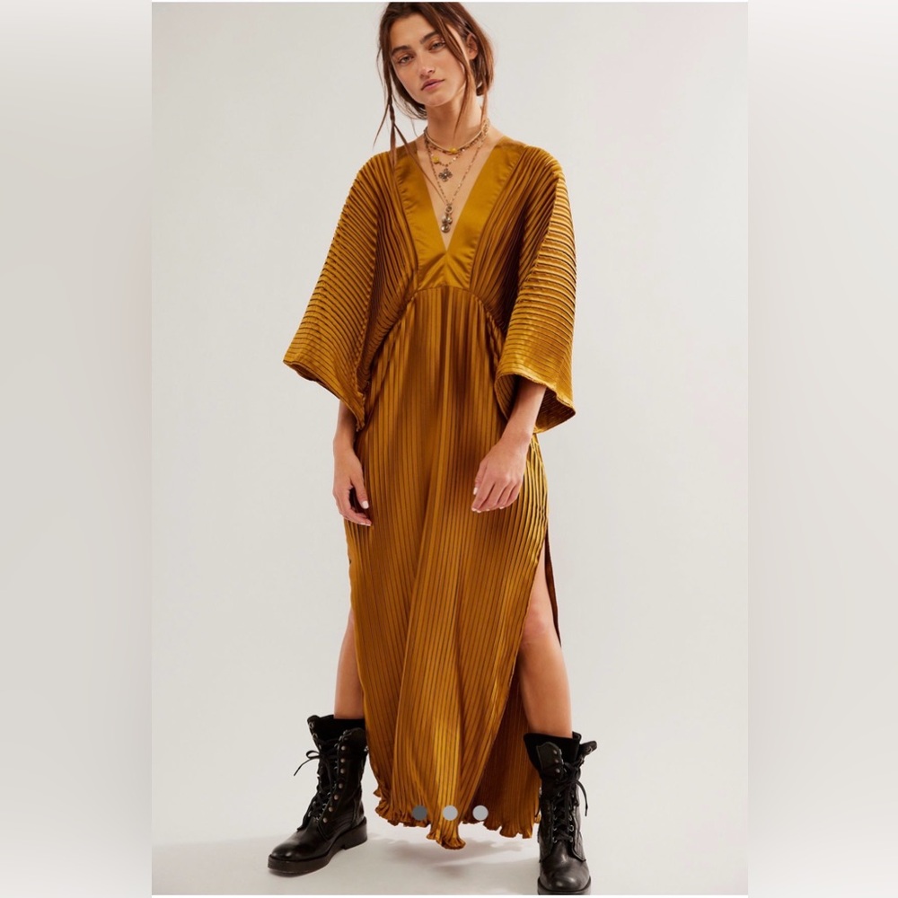 Jen’s Pirate Booty electric Shenandoah kimono dress in tabacco size small